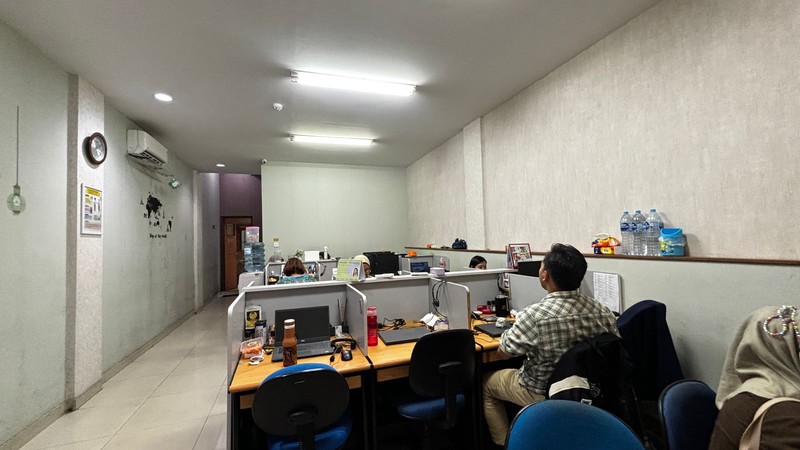 Ruko Komersial dan Strategis di Komplek Royal Palace Tebet, Hadap Depan Ke  Jl. Prof Dr. Soetomo