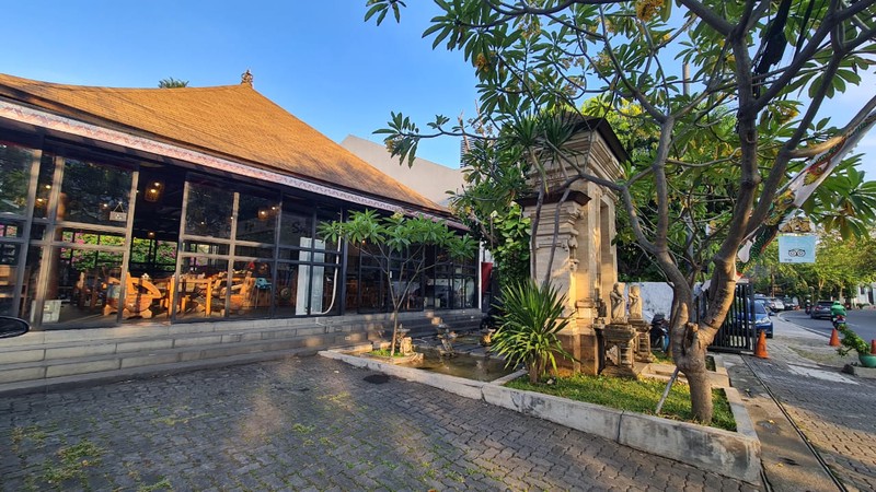 Disewa Bangunan Komersil lokasi Super Strategis di Tebet