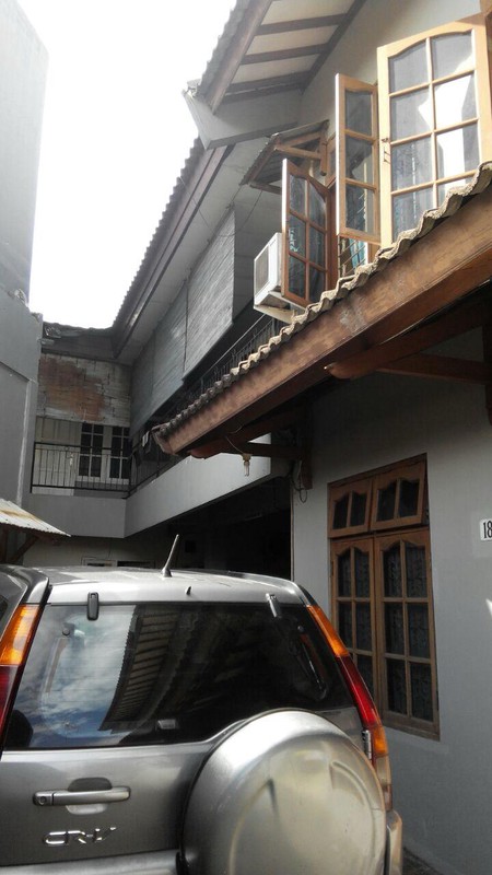 Rumah Kost 2 Lantai 11 Kamar di Mampang Prapatan Jaksel