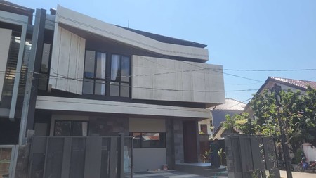 Dijual rumah modern manyar surabaya