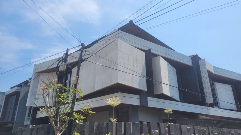 Dijual rumah modern manyar surabaya