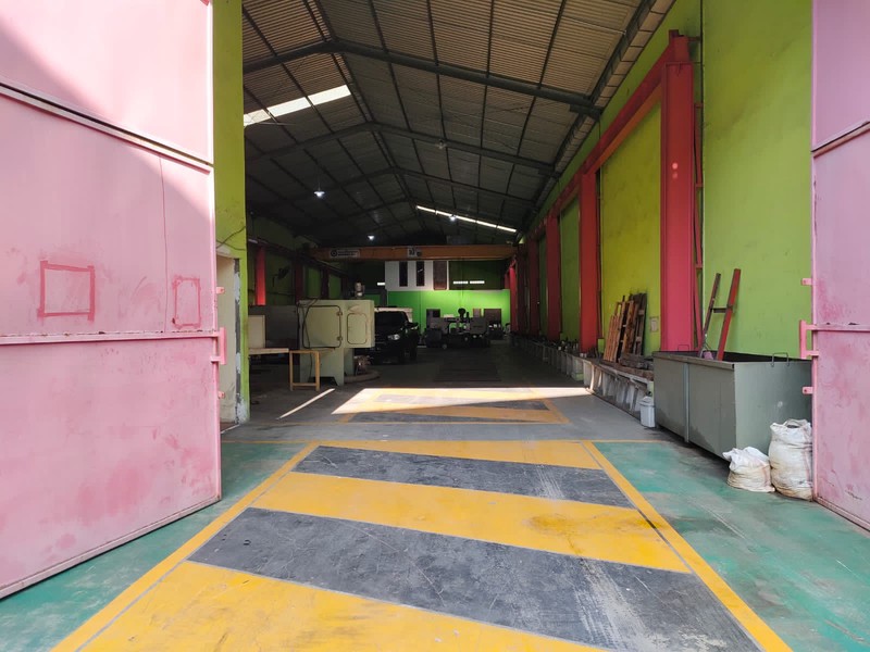 Dijual 604 m2 Gudang Sentra Pergudangan Bambe - Driyorejo - Gresik Jawa Timur Akses Kontainer 40 Feet Strategis Dekat Tol Sumo, Tol Driyorejo-2 , Tol Karangpilang