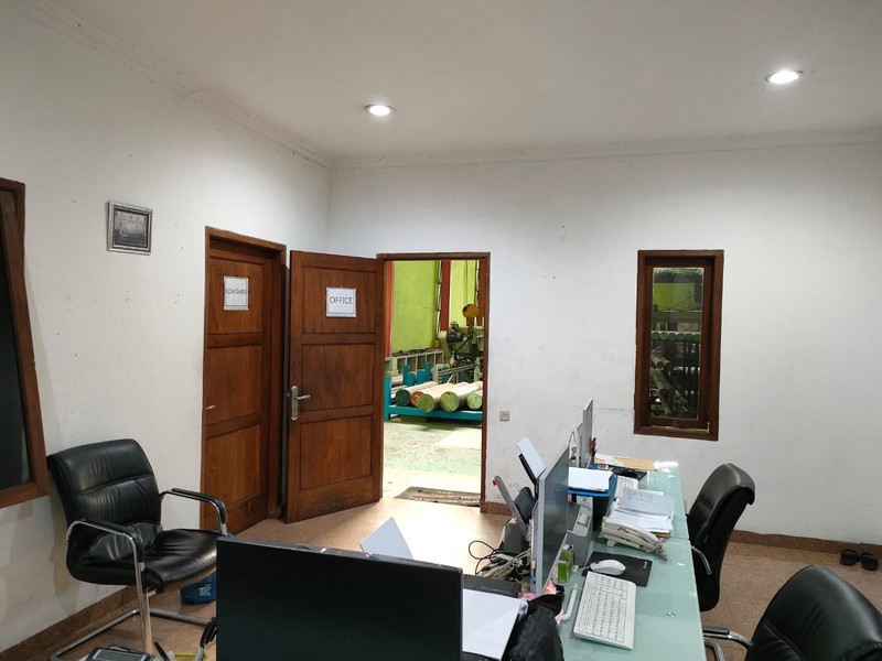 Dijual 604 m2 Gudang Sentra Pergudangan Bambe - Driyorejo - Gresik Jawa Timur Akses Kontainer 40 Feet Strategis Dekat Tol Sumo, Tol Driyorejo-2 , Tol Karangpilang