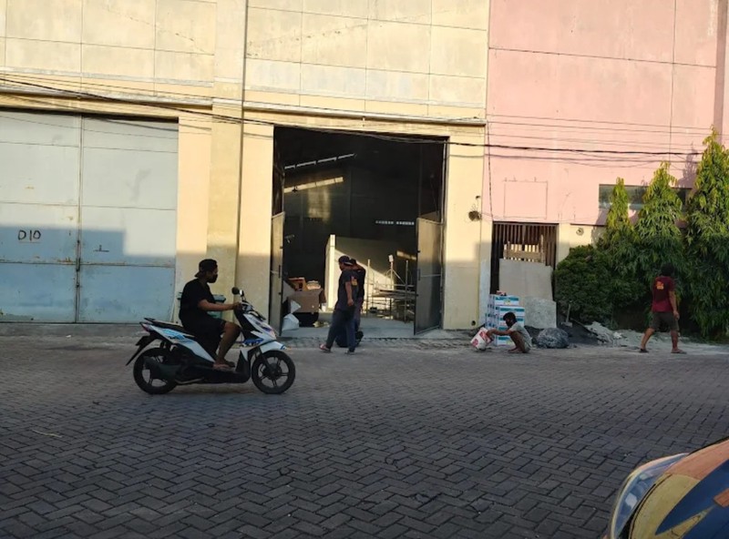 Dijual 604 m2 Gudang Sentra Pergudangan Bambe - Driyorejo - Gresik Jawa Timur Akses Kontainer 40 Feet Strategis Dekat Tol Sumo, Tol Driyorejo-2 , Tol Karangpilang