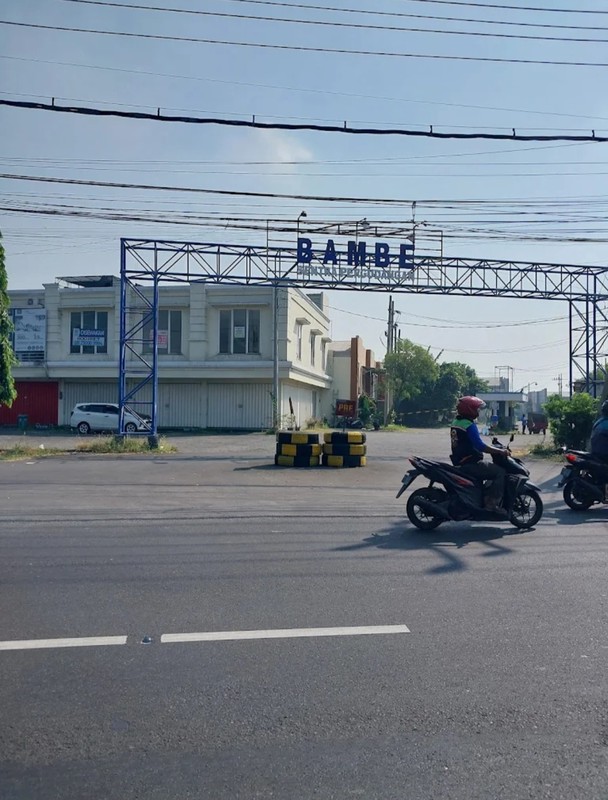 Dijual 604 m2 Gudang Sentra Pergudangan Bambe - Driyorejo - Gresik Jawa Timur Akses Kontainer 40 Feet Strategis Dekat Tol Sumo, Tol Driyorejo-2 , Tol Karangpilang