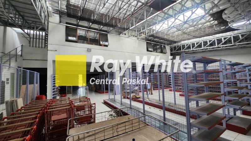 Ruko Rendeng 3 Lantai di Komplek Batununggal Mainroad