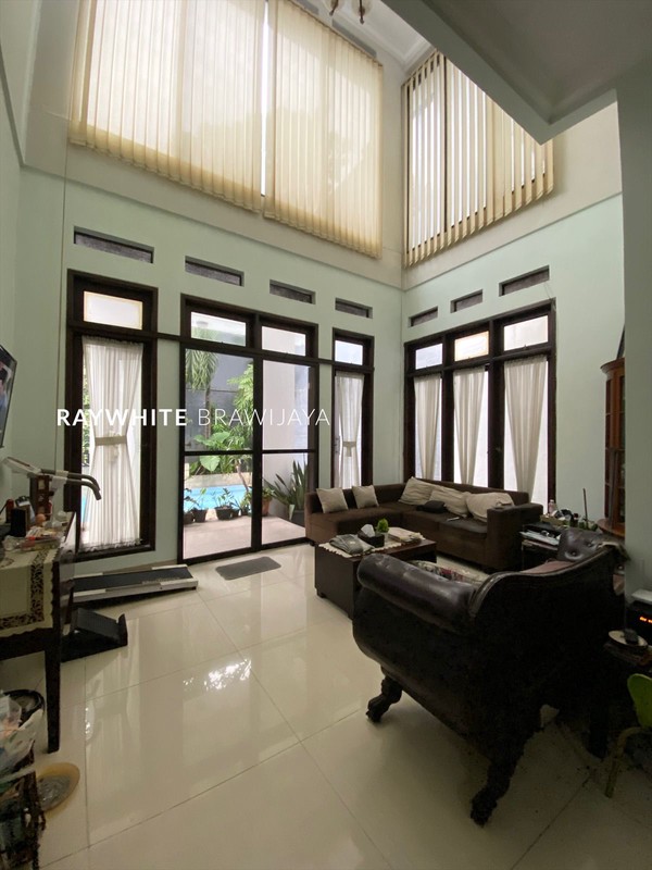 Rumah Baru siap Huni Lokasi Sangat Strategis Area Cilandak Barat