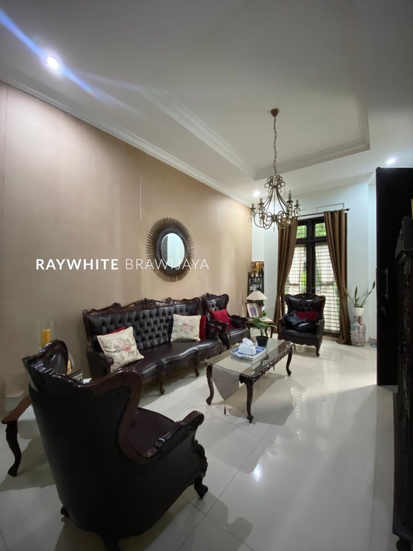Rumah Baru siap Huni Lokasi Sangat Strategis Area Cilandak Barat