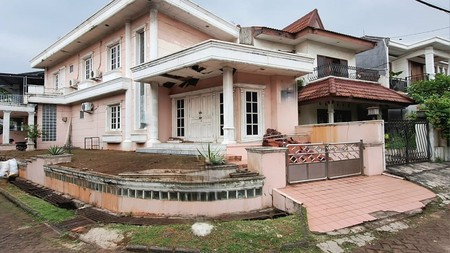 Rumah dengan lokasi yang stategis di Camar, Bintaro Jaya