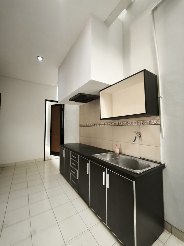 Rumah Modern 4BR, Di Cikatomas Kebayoran Area