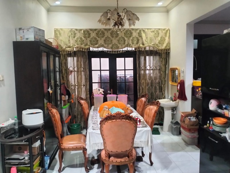 Dijual Rumah Taman Pondok Indah Wiyung Surabaya - Raya Jalan Kembar Utama Dekat Akses Tol Gunungsari, Pakuwon Mall
