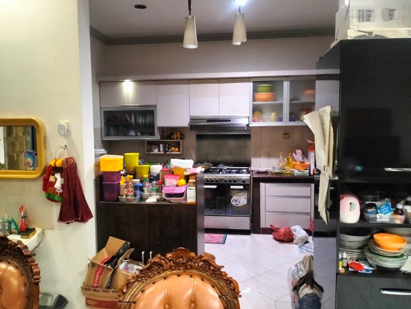 Dijual Rumah Taman Pondok Indah Wiyung Surabaya - Raya Jalan Kembar Utama Dekat Akses Tol Gunungsari, Pakuwon Mall