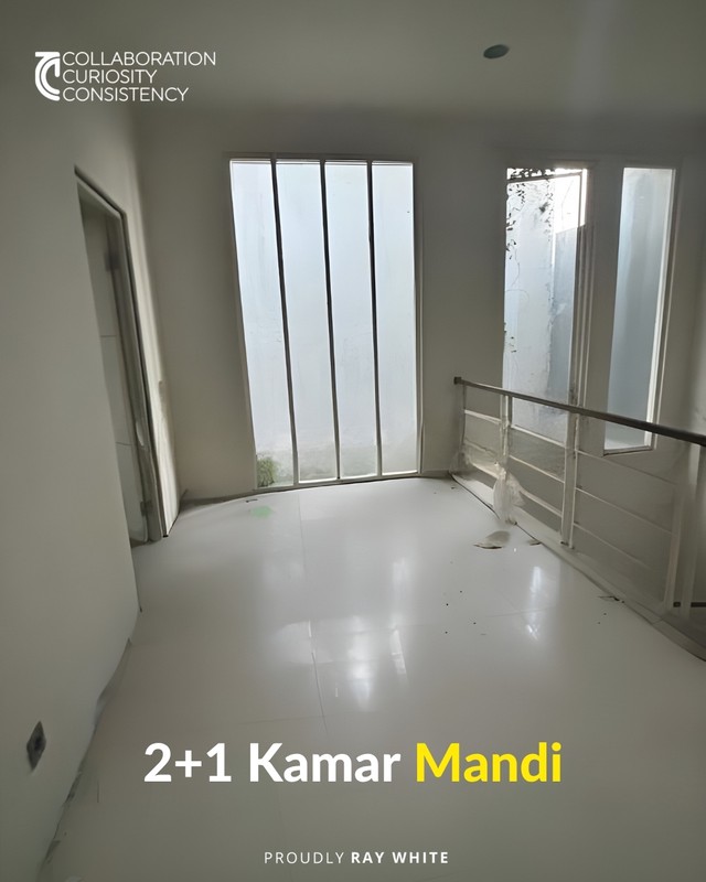 Jual Rumah Mewah di Waterfront Citraland Surabaya - Lokasi Premium, Siap Huni, Harga Nego!