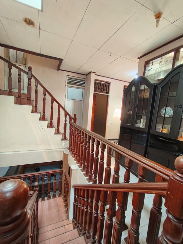 Rumah Hoek lokasi strategis dan Nyaman di Villa Gunung Lestari Ciputat