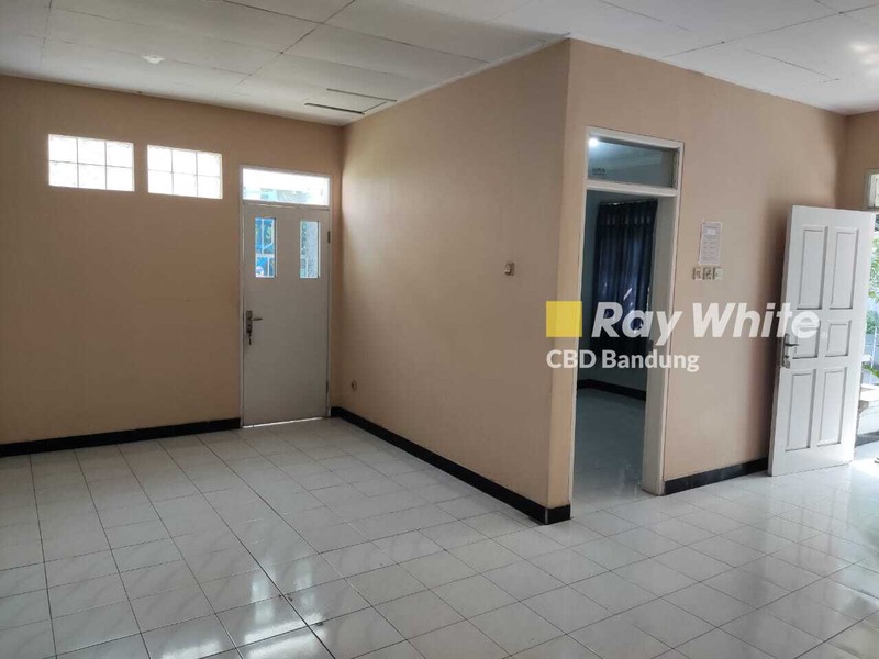 Rumah Nyaman 1.5 Lantai Komplek Arcamanik Bandung!