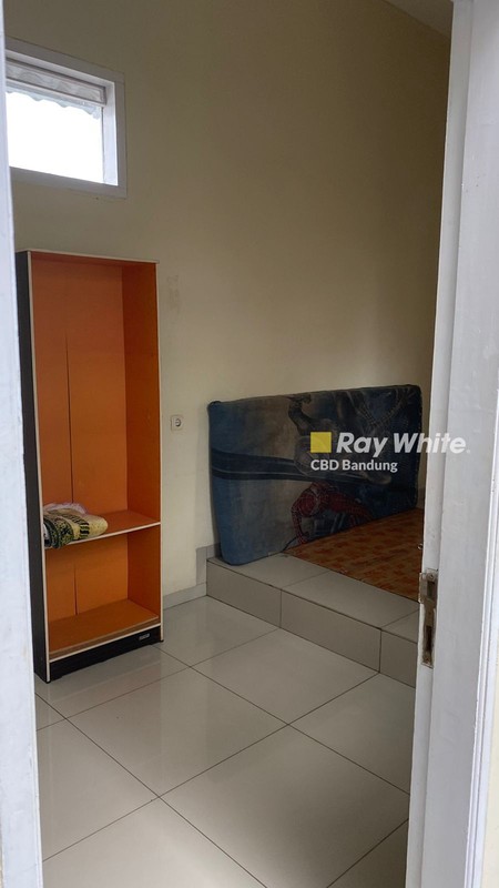 Rumah Nyaman 1.5 Lantai Komplek Arcamanik Bandung!