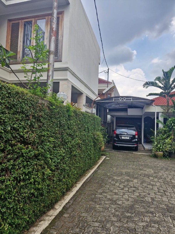 Dijual cepat rumah tua hitung tanah Cilandak Jakarta selatan