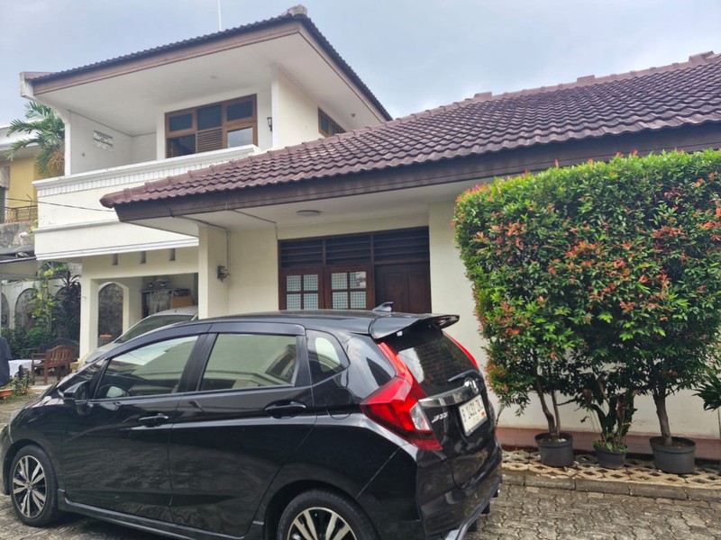 Dijual cepat rumah tua hitung tanah Cilandak Jakarta selatan