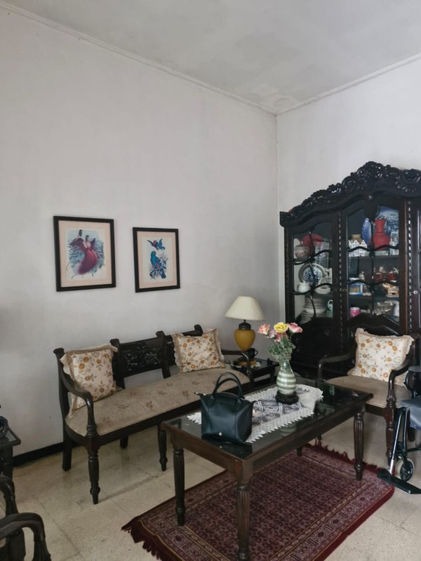 Dijual cepat rumah tua hitung tanah Cilandak Jakarta selatan