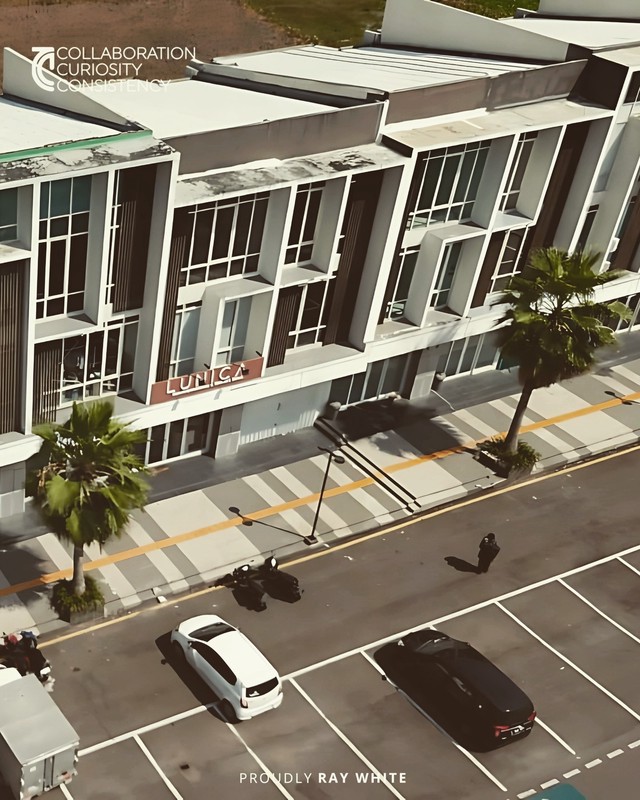 Dijual Ruko 3 Lantai Citraland Northwest Surabaya Barat - Lokasi Strategis Sebelah Indomaret, Cocok untuk Usaha & Investasi