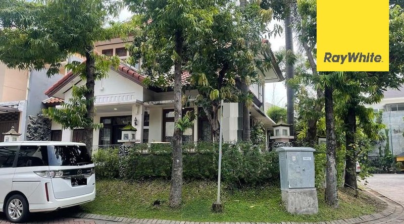 Dijual Rumah Hook Di Graha Family Surabaya Barat