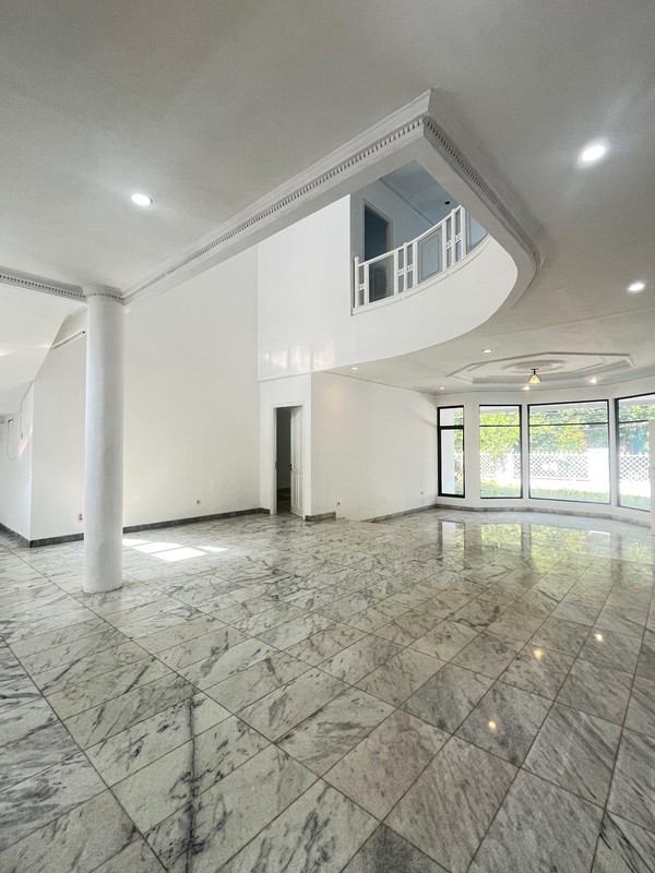 RUMAH DIJUAL JALAN CINIRU KEBAYORAN BARU JAKARTA SELATAN