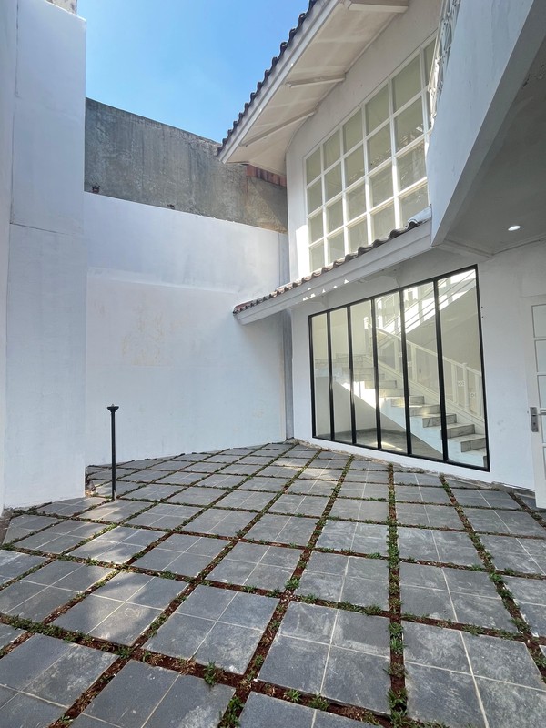 RUMAH DIJUAL JALAN CINIRU KEBAYORAN BARU JAKARTA SELATAN