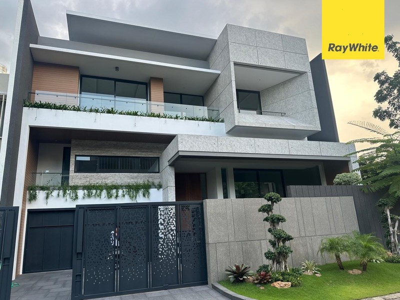 Dijual Rumah Di Imperial Golf Pakuwon Indah Surabaya