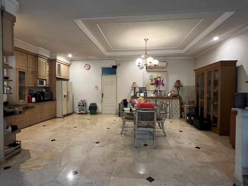 RUMAH DIJUAL JALAN SENJAYA BUNTU KEBAYORAN BARU JAKARTA SELATAN
