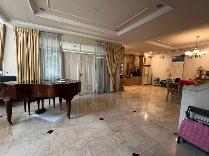 RUMAH DIJUAL JALAN SENJAYA BUNTU KEBAYORAN BARU JAKARTA SELATAN