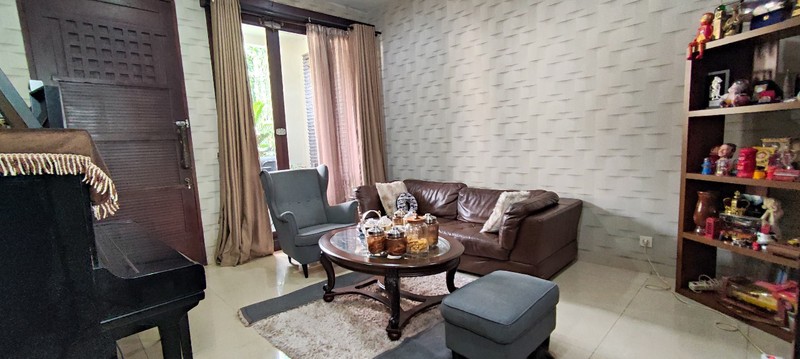 Rumah Siap Huni dengan Hunian Nyaman dan Asri di Bintaro Sektor 9