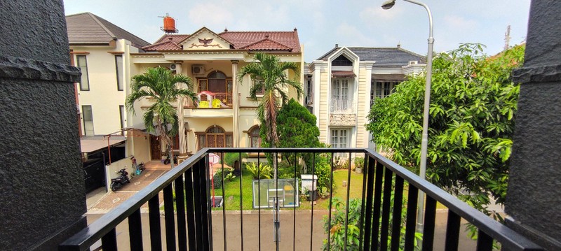 Rumah Siap Huni dengan Hunian Nyaman dan Asri di Bintaro Sektor 9