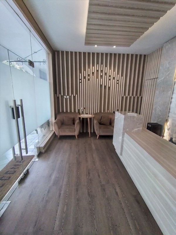 Ruko 3½ Lantai Siap Pakai Lokasi Strategis Pinggir Jalan Raya @Pondok Indah, Jakarta Selatan