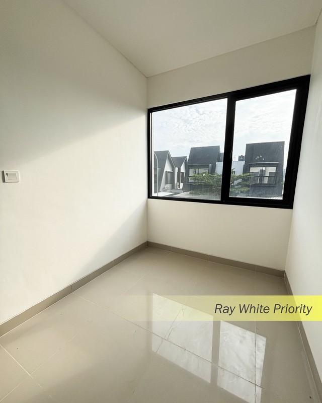 BRAND NEW DALAM CLUSTER POSISI HOOK DI SHILA AT SAWANGAN DEPOK, JAWA BARAT