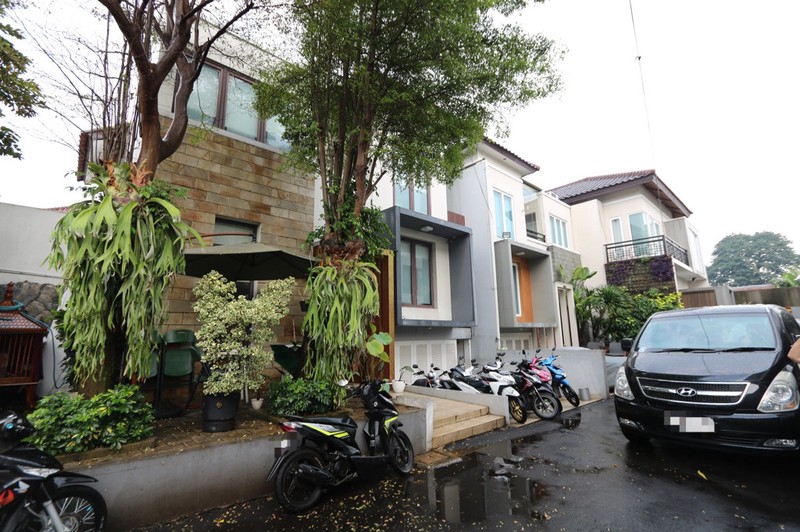 RUMAH MODERN MINIMALIS DENGAN KOLAM RENANG DI JATI PADANG PASAR MINGGU, DEKAT CILANDAK, TB SIMATUPANG / For Sale : A Modern & Minimalist Home with Pool #WWDD
