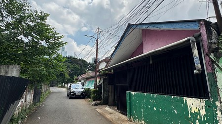 Dijual Tanah + Bangunan  1,5 lantai di area Intan Ujung  Cilandak Barat 