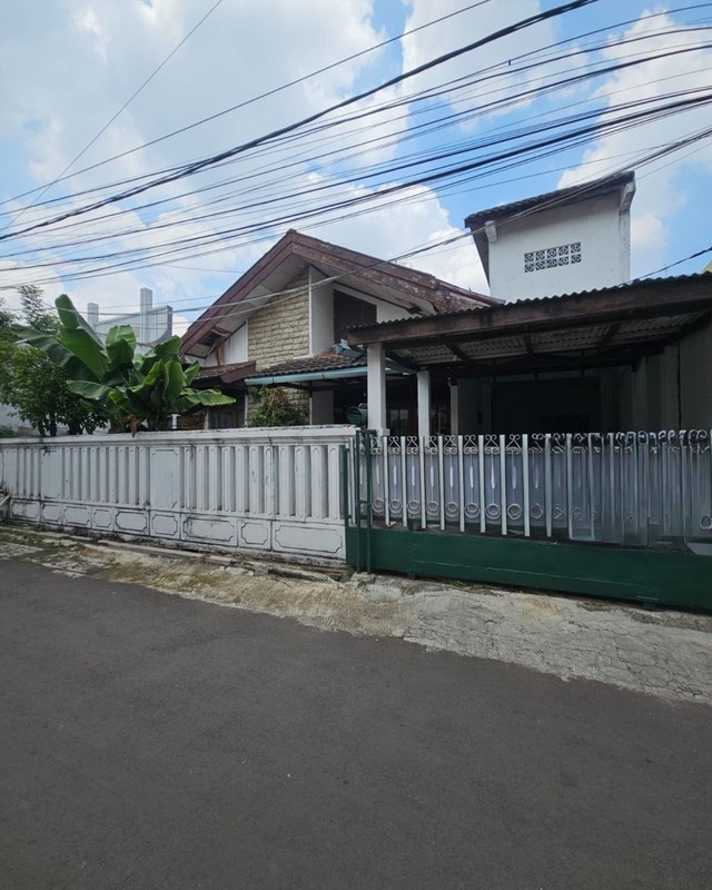 Dijual Rumah Di Jl. Pete VI Kebayoran Baru
