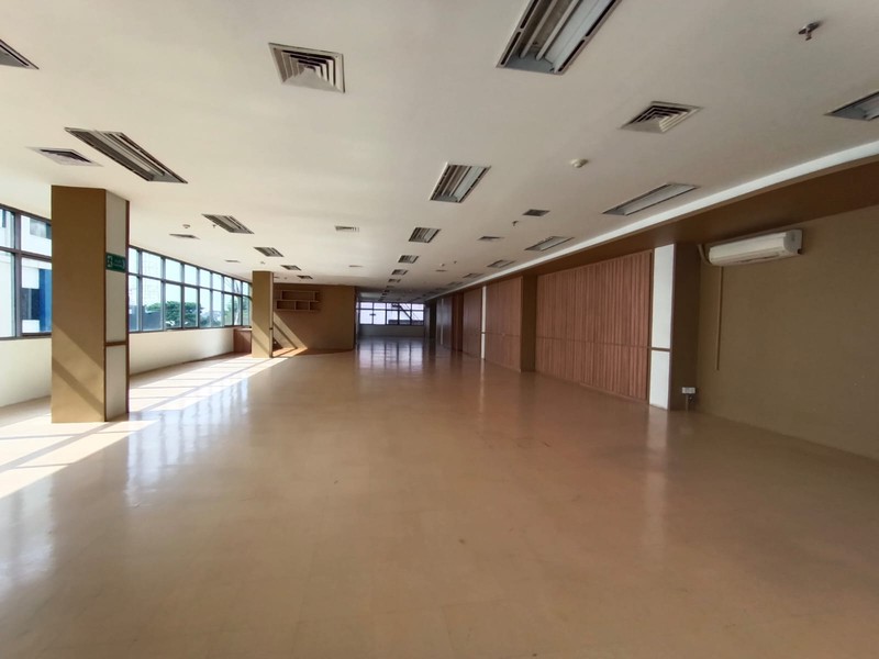 3 Office Space Strategis di Tanah Abang 3, Jakarta Pusat