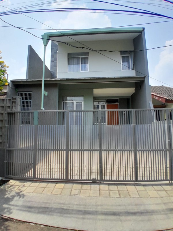 Di Sewa Rumah 2 Lantai Nyaman dan Asri di Sektor 2 Bintaro Jaya