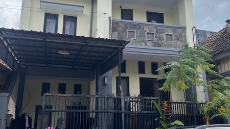 Rumah kos 2 lantai sigura gura malang daerah kampus