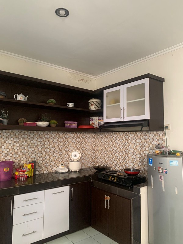 Rumah Bagus Siap Pakai di Komplek Setraduta