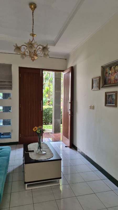 Rumah Bagus Siap Pakai di Komplek Setraduta