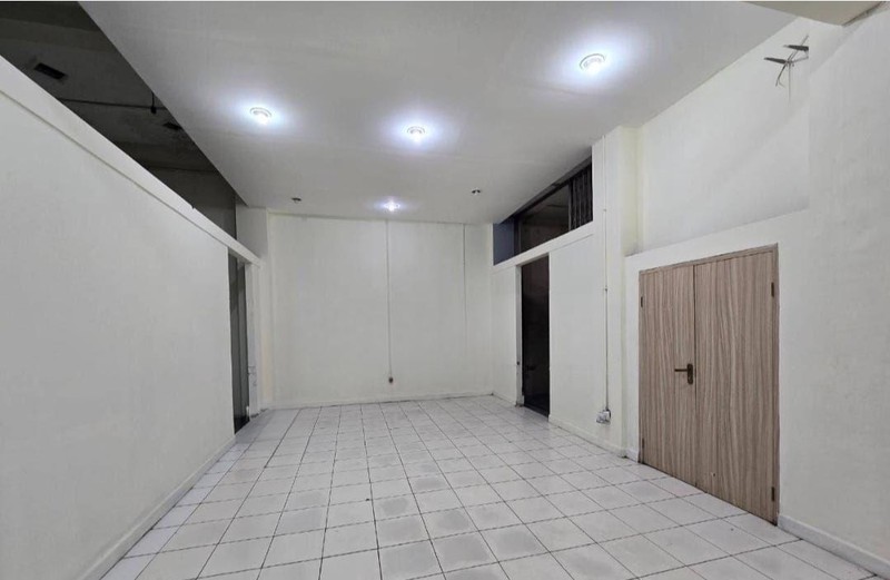 Ruko Murah 3 Lantai di Mainroad Batununggal