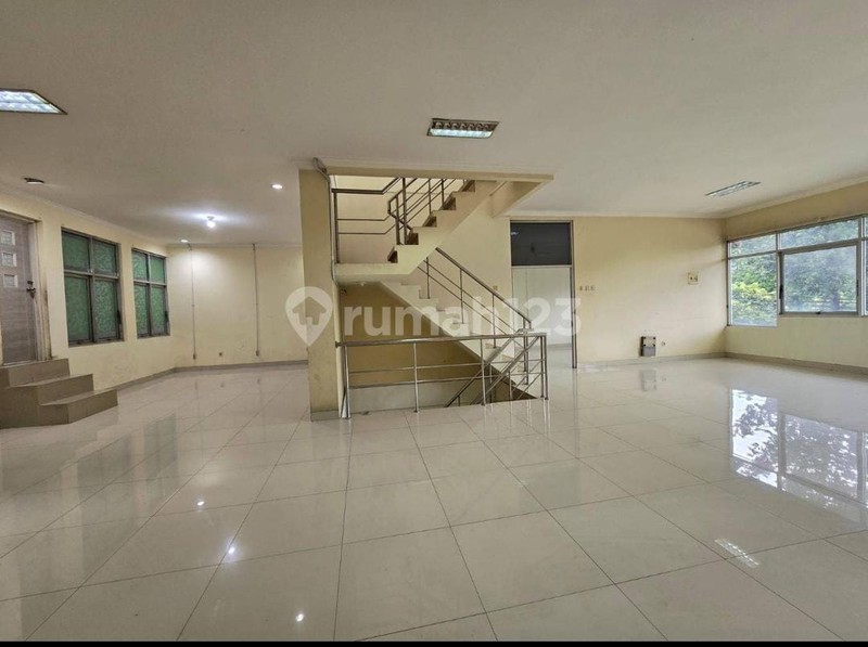Ruko Murah 3 Lantai di Mainroad Batununggal