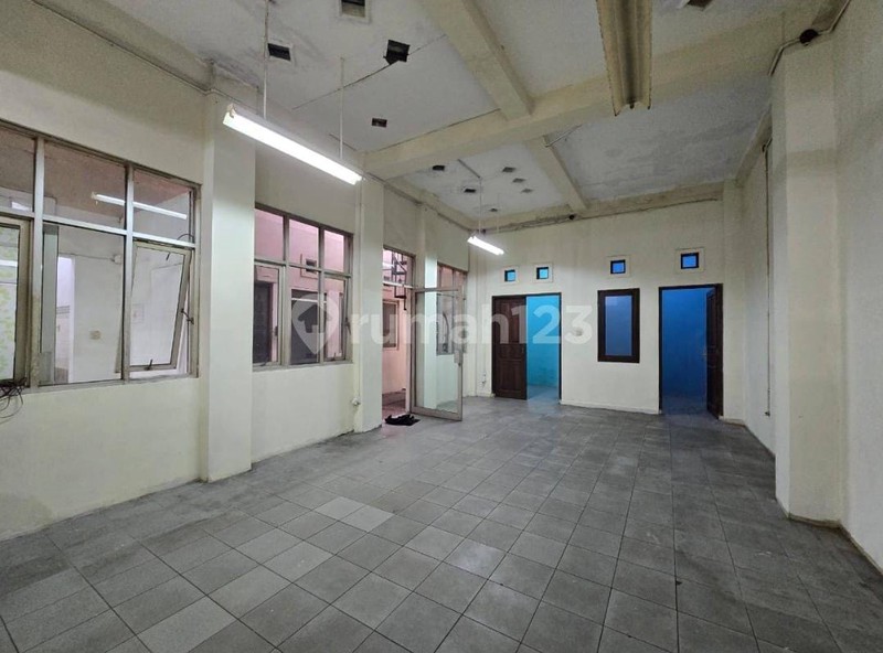 Ruko Murah 3 Lantai di Mainroad Batununggal