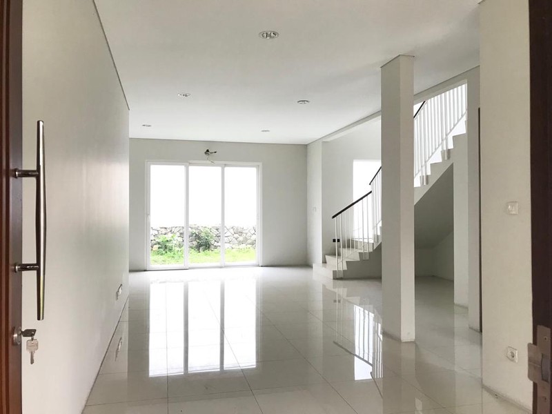 Rumah Mewah Berlokasi Strategis dan Hunian Nyaman @Puri Padi-Padi