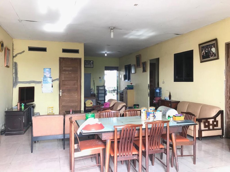 RUmah Hitung Tanah, Lokasi Pinggir Jalan, dan Strategis @Aria Putra, Ciputat