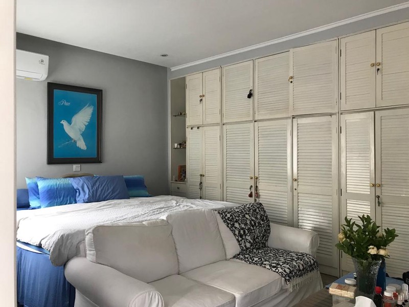 Rumah MEWAH, Halaman Luas, dan Hunian Asri @Bintaro