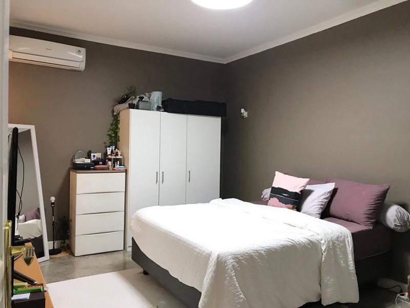 Rumah MEWAH, Halaman Luas, dan Hunian Asri @Bintaro