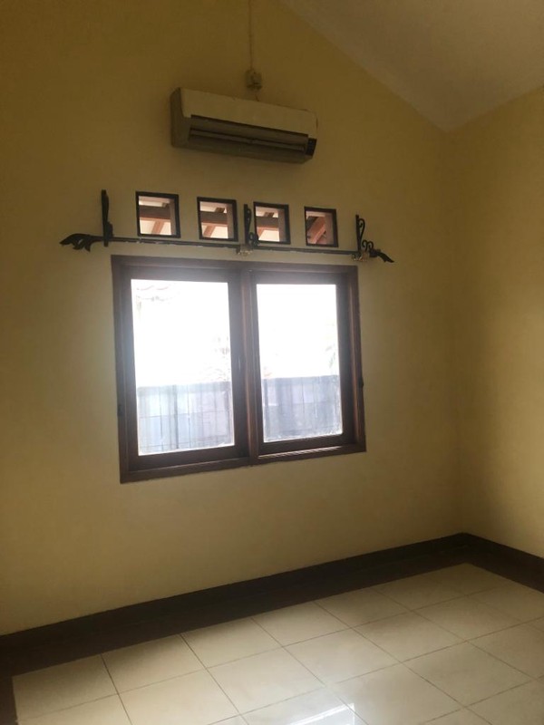 Rumah Siap Huni, Hunian Nyaman dan Asri @Mertilang, Bintaro